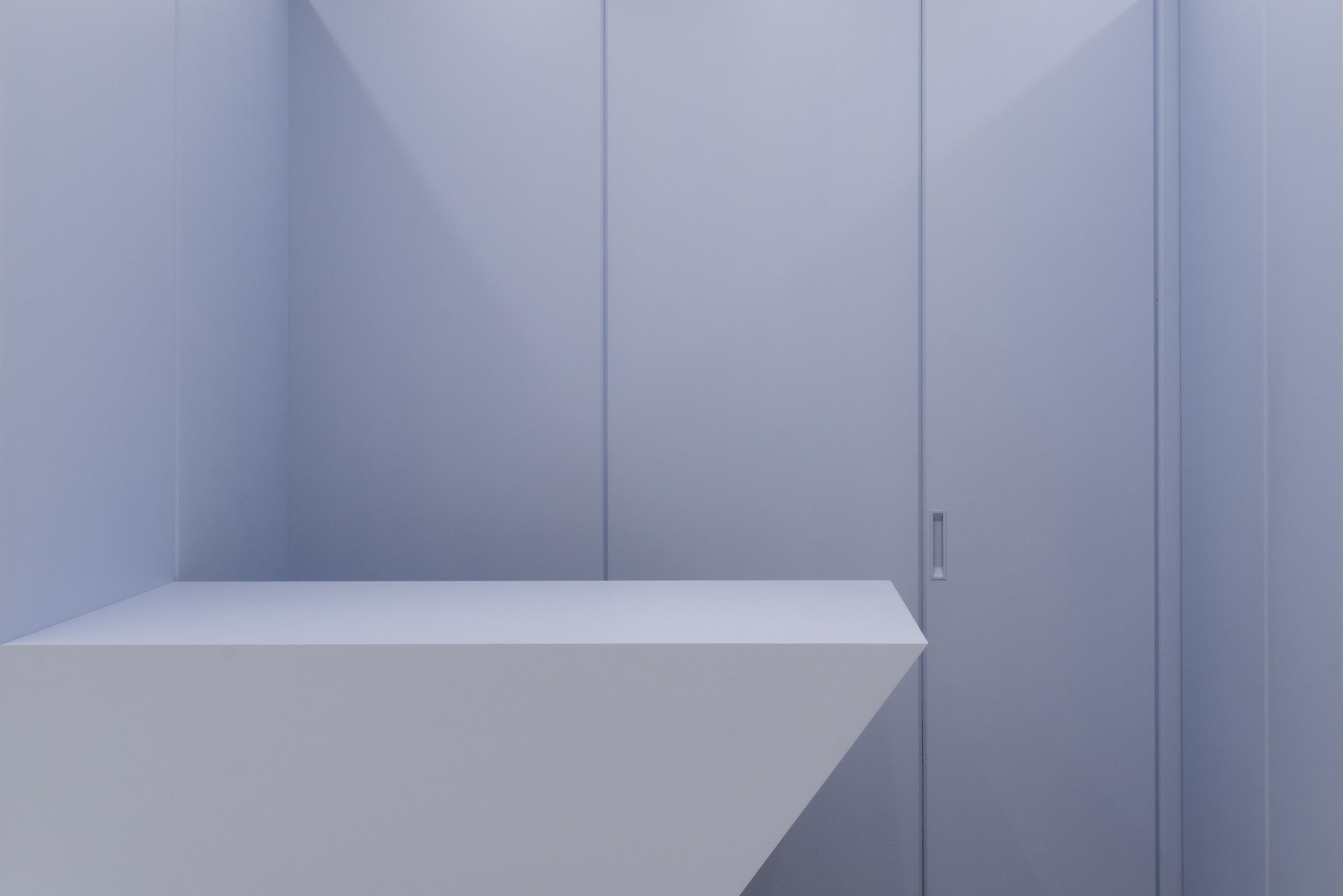 Luda Nikishina showroom